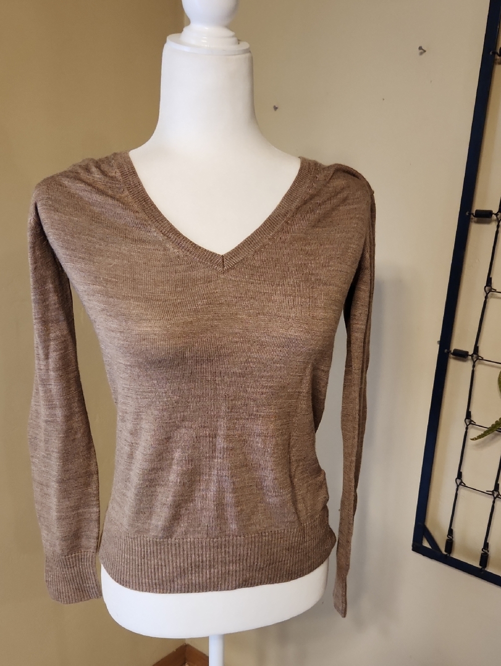 Old Navy Women's V-Neck Lightweight Brown Sweater